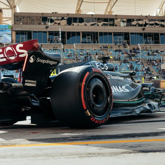 Hamilton: Putting Red Bull sidepods on W14 ‘won’t change a thing’