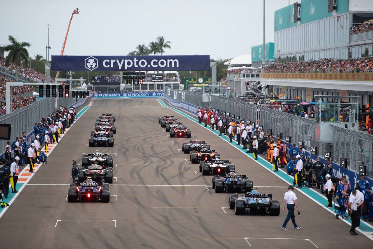 Hill baffled by ‘unusual’ Verstappen retirement threat