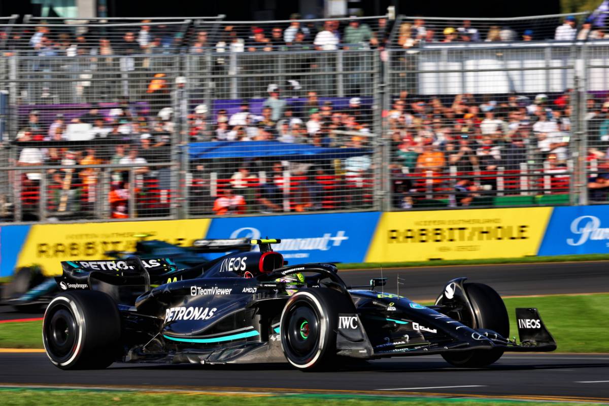 Hamilton still hoping Mercedes ‘finds a trick’ to gain ground