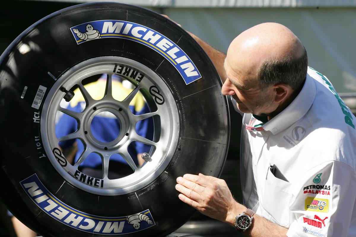 03.03.2005 Melbourne, Australia, Peter Sauber, SUI, Sauber, Teamchief, Team Principal with a Michelin tyre - Thursday, March, Formula 1 World Championship, Rd 1, Australian Grand Prix - www.xpb.cc, EMail: info@xpb.cc - copy of publication required for printed pictures. Every used picture is fee-liable. © Copyright: R.Batchelor / xpb.cc