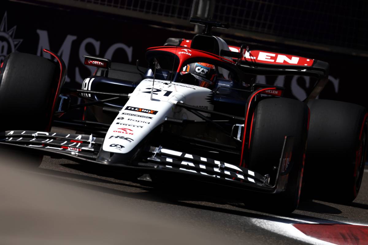 De Vries admits to ‘very silly and unnecessary’ Baku mistake