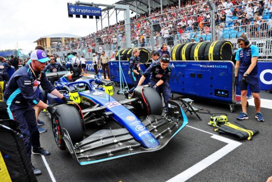 Alexander Albon (THA) Williams Racing FW45 on the grid.
07.05.2023. Formula 1 World Championship, Rd 5, Miami Grand Prix, Miami, Florida, USA, Race Day.
- www.xpbimages.com, EMail: requests@xpbimages.com &copy; Copyright: Batchelor / XPB Images