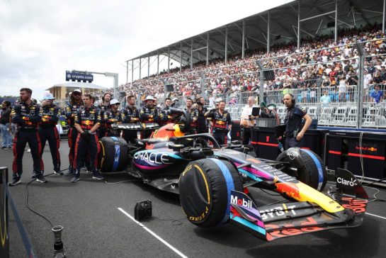 Max Verstappen (NLD) Red Bull Racing RB19 on the grid.
07.05.2023. Formula 1 World Championship, Rd 5, Miami Grand Prix, Miami, Florida, USA, Race Day.
 - www.xpbimages.com, EMail: requests@xpbimages.com &copy; Copyright: Gilbert / XPB Images