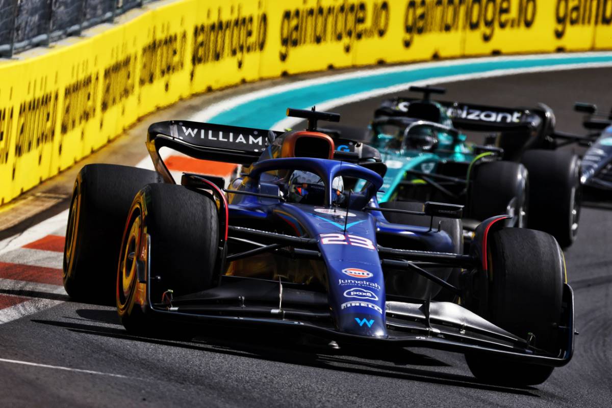Albon at odds with Williams, explains testy radio messages