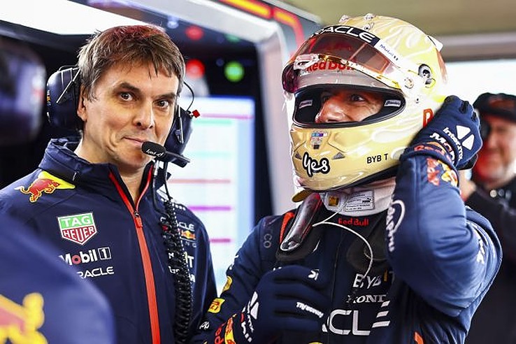 Brundle: Ricciardo return ‘high risk’ – must beat Tsunoda