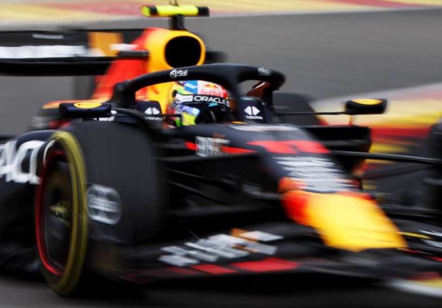 Rosberg tells Perez to ‘switch off all the media’