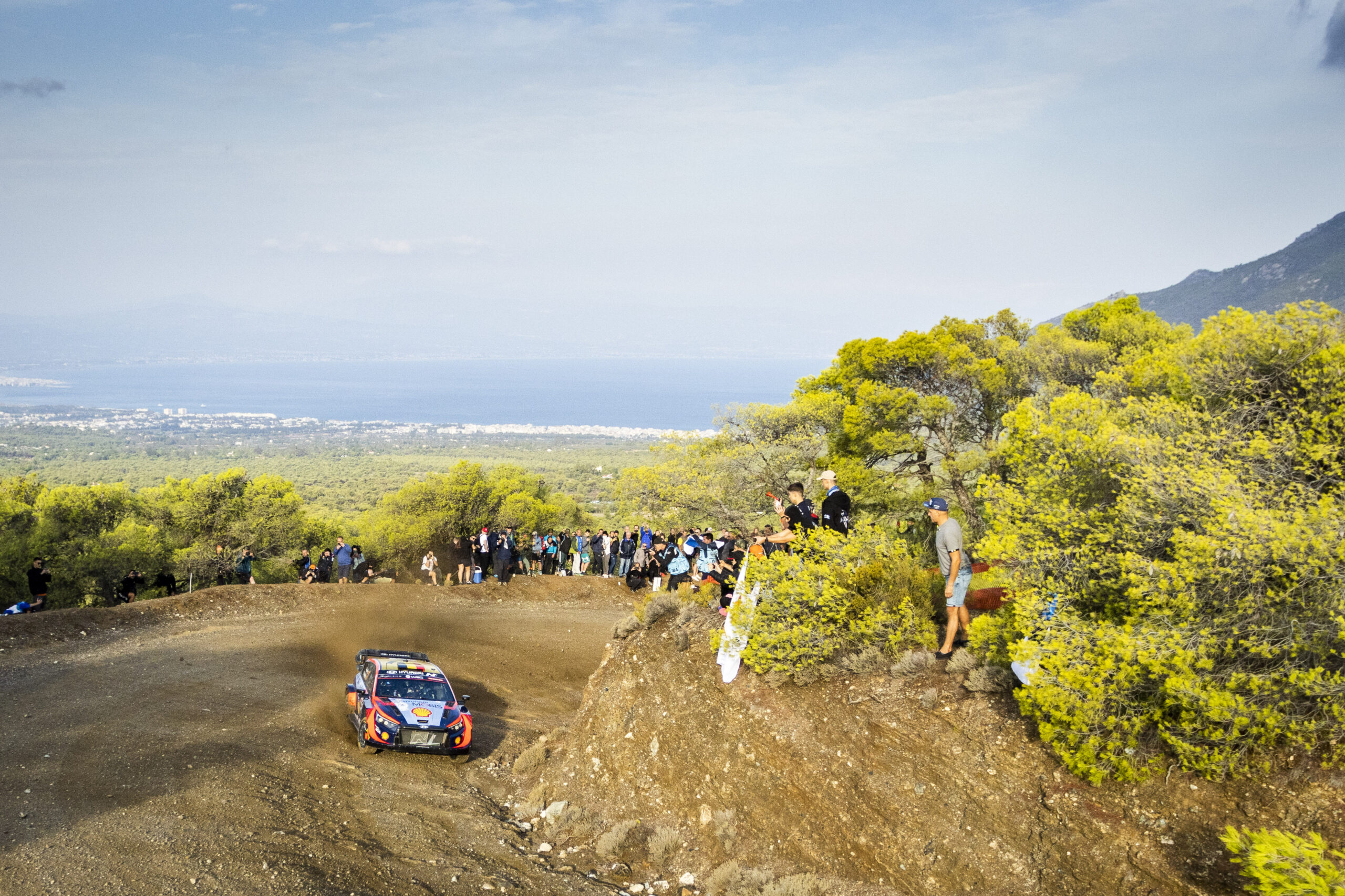 WRC – Neuville ends Friday with narrow lead over Ogier in Greece