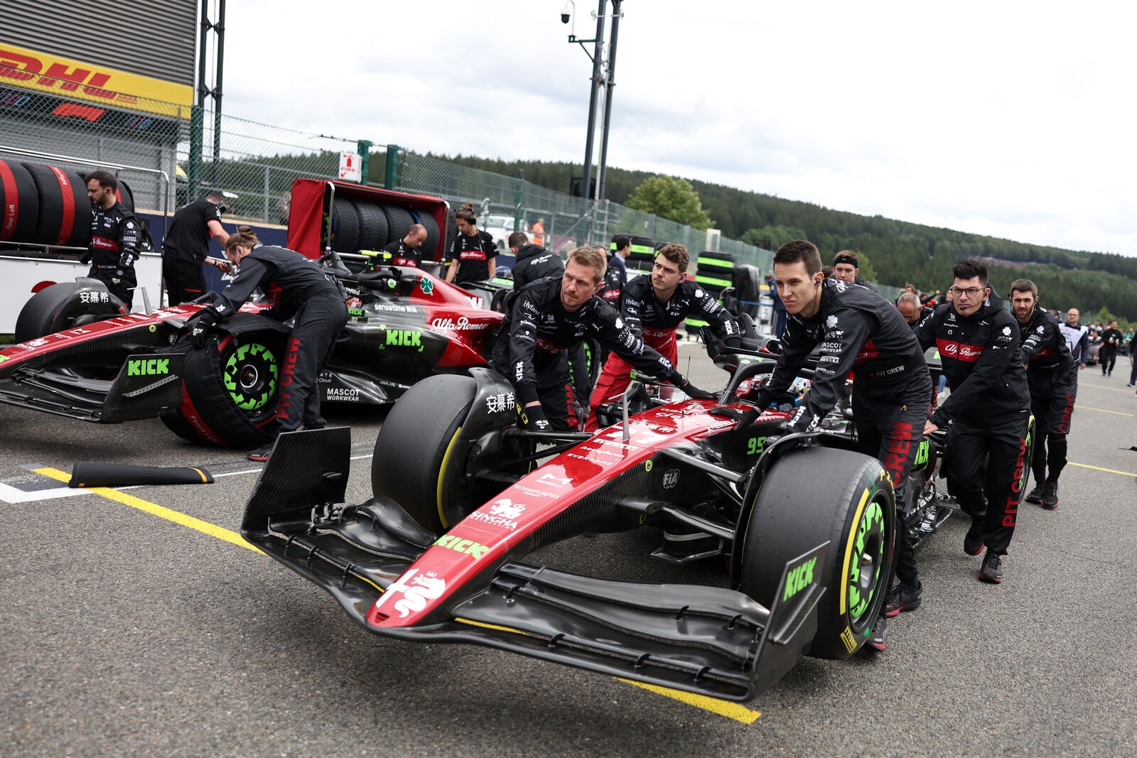 Alfa Romeo F1 retains Bottas-Zhou line-up for 2024