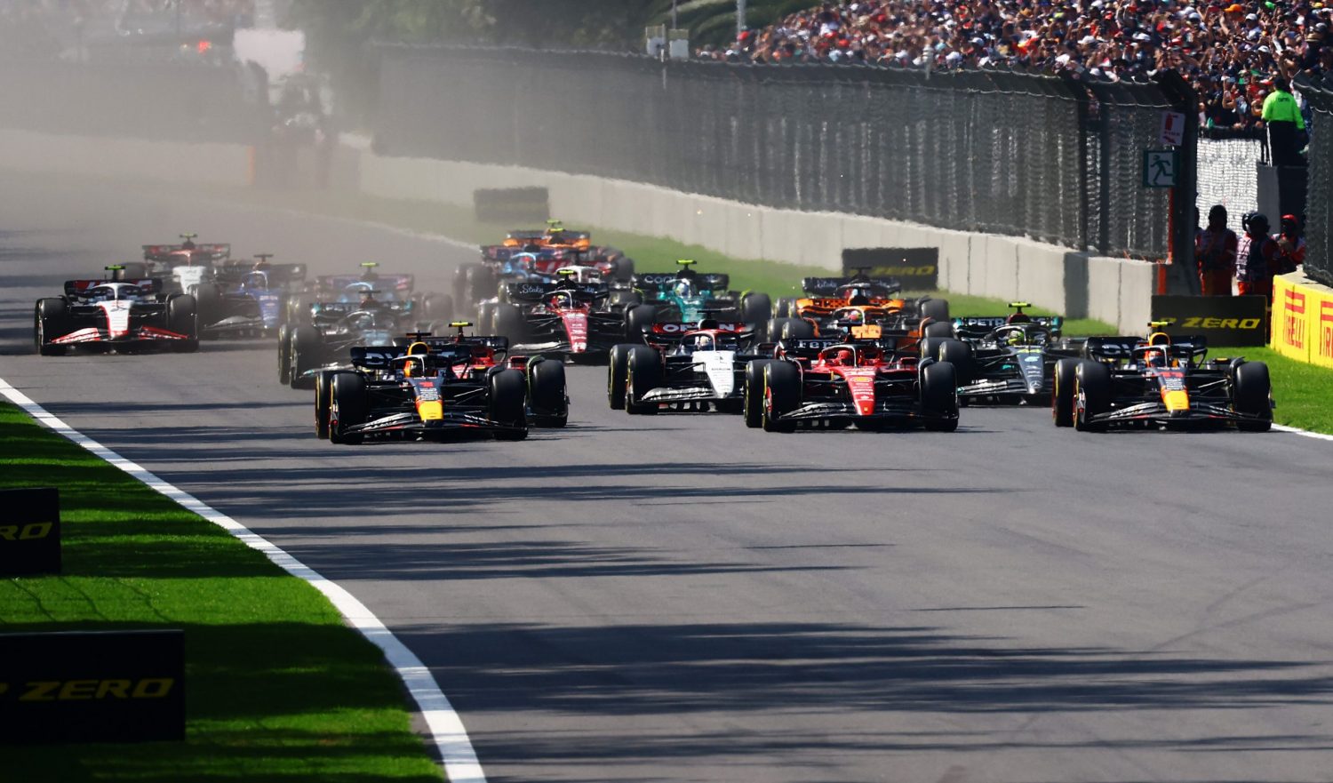 Horner ‘can’t blame’ Perez for Turn 1 move in Mexico