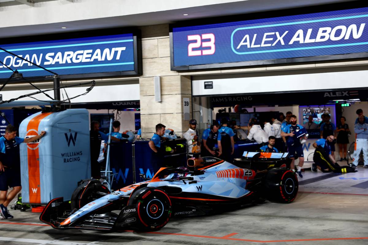 Verstappen cruises to Qatar pole with title looming