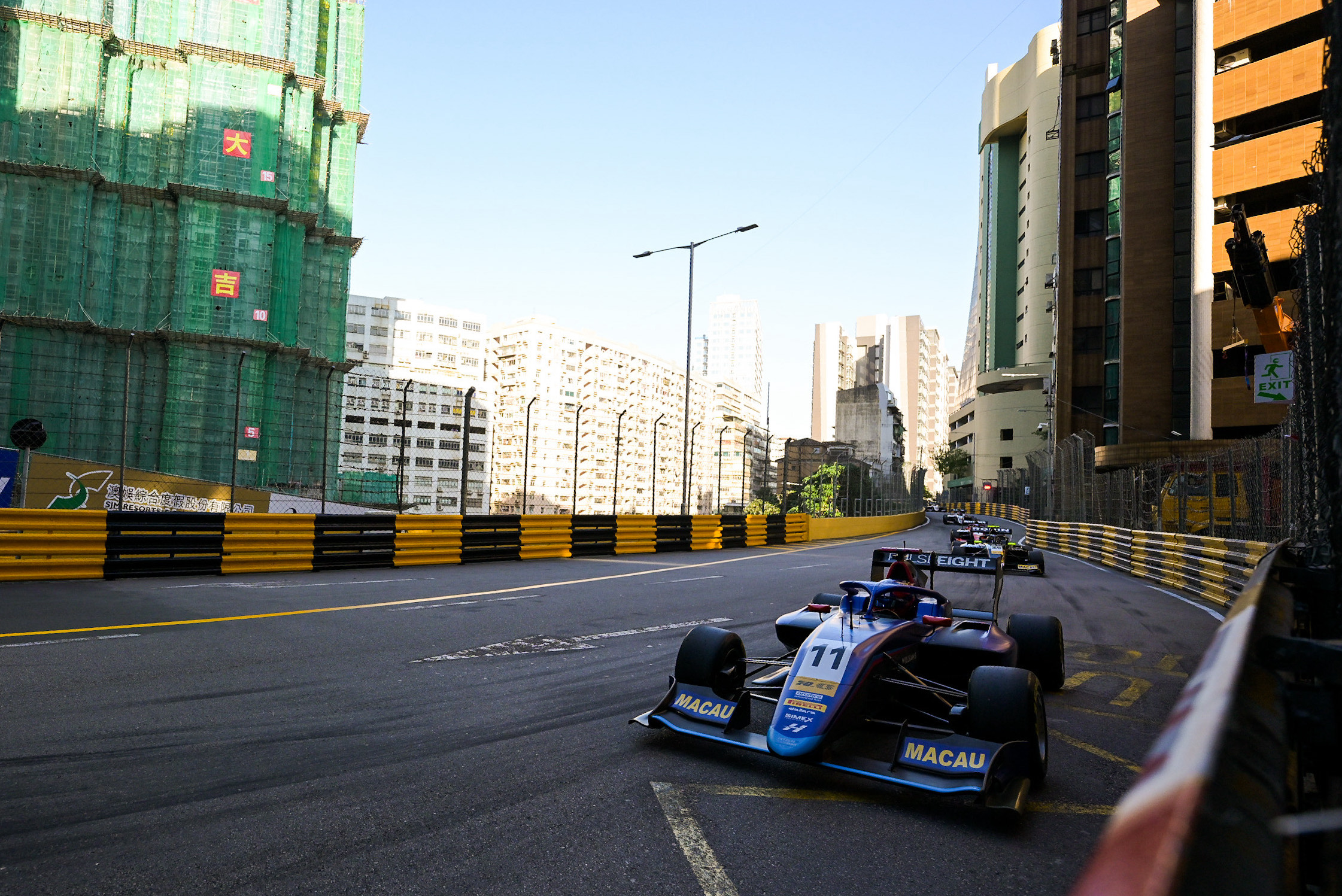 F3: Browning tops FIA Formula 3 World Cup qualifying as Macau rookies star