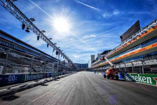 Circuit atmosphere - start / finish straight.
14.11.2023. Formula 1 World Championship, Rd 22, Las Vegas Grand Prix, Las Vegas, Nevada, USA, Preparation Day.
- www.xpbimages.com, EMail: requests@xpbimages.com © Copyright: Bearne / XPB Images