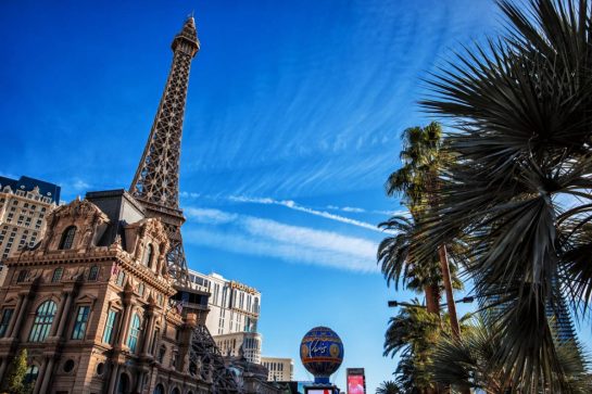 Circuit atmosphere - Paris hotel.
14.11.2023. Formula 1 World Championship, Rd 22, Las Vegas Grand Prix, Las Vegas, Nevada, USA, Preparation Day.
- www.xpbimages.com, EMail: requests@xpbimages.com © Copyright: Bearne / XPB Images