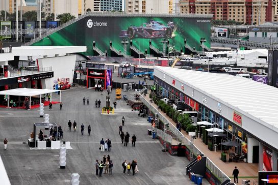 Paddock atmosphere.
15.11.2023. Formula 1 World Championship, Rd 22, Las Vegas Grand Prix, Las Vegas, Nevada, USA, Preparation Day.
- www.xpbimages.com, EMail: requests@xpbimages.com © Copyright: Moy / XPB Images