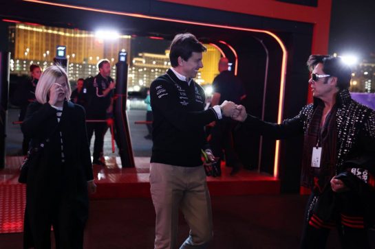 (L to R): Susie Wolff (GBR) F1 Academy Managing Director with husband Toto Wolff (GER) Mercedes AMG F1 Shareholder and Executive Director, and Elvis impersonator.
15.11.2023. Formula 1 World Championship, Rd 22, Las Vegas Grand Prix, Las Vegas, Nevada, USA, Preparation Day.
- www.xpbimages.com, EMail: requests@xpbimages.com © Copyright: Bearne / XPB Images