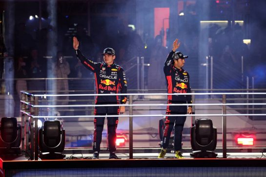 (L to R): Max Verstappen (NLD) Red Bull Racing and Sergio Perez (MEX) Red Bull Racing - Opening Ceremony.
15.11.2023. Formula 1 World Championship, Rd 22, Las Vegas Grand Prix, Las Vegas, Nevada, USA, Preparation Day.
- www.xpbimages.com, EMail: requests@xpbimages.com © Copyright: Moy / XPB Images