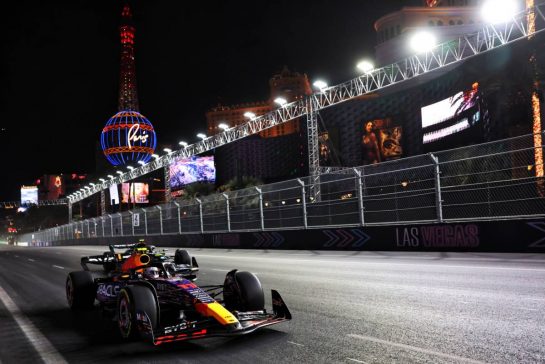 Sergio Perez (MEX) Red Bull Racing RB19.
16.11.2023. Formula 1 World Championship, Rd 22, Las Vegas Grand Prix, Las Vegas, Nevada, USA, Practice Day.
- www.xpbimages.com, EMail: requests@xpbimages.com © Copyright: Bearne / XPB Images