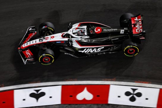 Kevin Magnussen (DEN) Haas VF-23.
16.11.2023. Formula 1 World Championship, Rd 22, Las Vegas Grand Prix, Las Vegas, Nevada, USA, Practice Day.
- www.xpbimages.com, EMail: requests@xpbimages.com © Copyright: Batchelor / XPB Images
