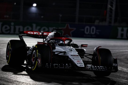 Daniel Ricciardo (AUS) AlphaTauri AT04.
16.11.2023. Formula 1 World Championship, Rd 22, Las Vegas Grand Prix, Las Vegas, Nevada, USA, Practice Day.
- www.xpbimages.com, EMail: requests@xpbimages.com © Copyright: Moy / XPB Images