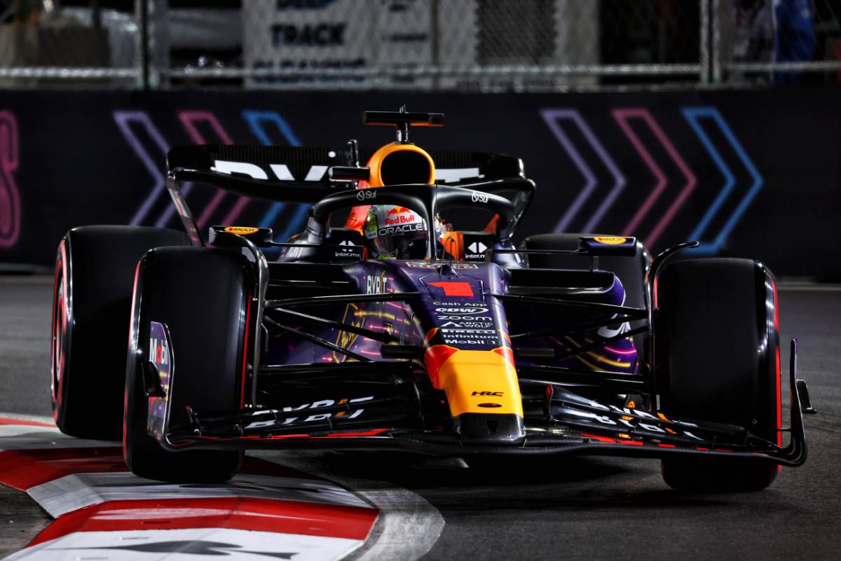 Max Verstappen (NLD) Red Bull Racing RB19. 17.11.2023. Formula 1 World Championship, Rd 22, Las Vegas Grand Prix, Las Vegas, Nevada, USA, Qualifying Day. - www.xpbimages.com, EMail: requests@xpbimages.com © Copyright: Coates / XPB Images