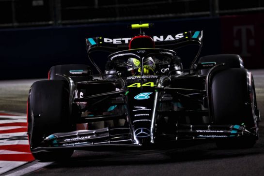 Lewis Hamilton (GBR) Mercedes AMG F1 W14.
17.11.2023. Formula 1 World Championship, Rd 22, Las Vegas Grand Prix, Las Vegas, Nevada, USA, Qualifying Day.
- www.xpbimages.com, EMail: requests@xpbimages.com © Copyright: Coates / XPB Images