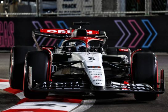 Daniel Ricciardo (AUS) AlphaTauri AT04.
17.11.2023. Formula 1 World Championship, Rd 22, Las Vegas Grand Prix, Las Vegas, Nevada, USA, Qualifying Day.
- www.xpbimages.com, EMail: requests@xpbimages.com © Copyright: Coates / XPB Images