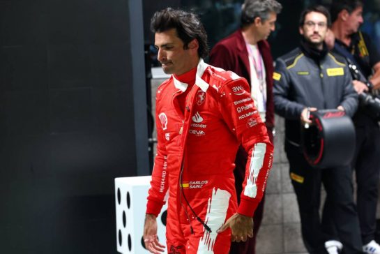 Carlos Sainz Jr (ESP) Ferrari in qualifying parc ferme.
17.11.2023. Formula 1 World Championship, Rd 22, Las Vegas Grand Prix, Las Vegas, Nevada, USA, Qualifying Day.
- www.xpbimages.com, EMail: requests@xpbimages.com © Copyright: Batchelor / XPB Images