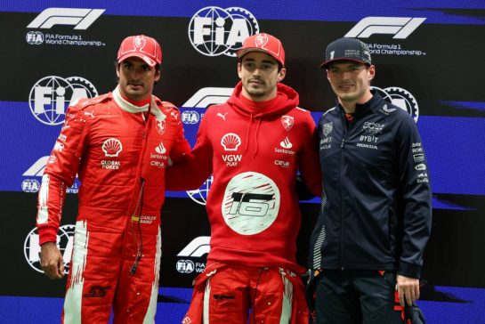 Qualifying top three in parc ferme (L to R): Carlos Sainz Jr (ESP) Ferrari, second; Charles Leclerc (MON) Ferrari, pole position; Max Verstappen (NLD) Red Bull Racing, third.
17.11.2023. Formula 1 World Championship, Rd 22, Las Vegas Grand Prix, Las Vegas, Nevada, USA, Qualifying Day.
- www.xpbimages.com, EMail: requests@xpbimages.com © Copyright: Moy / XPB Images