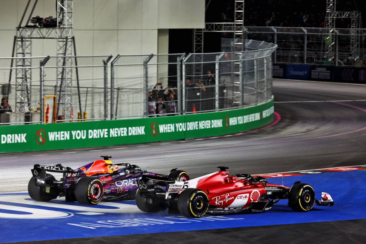 Charles Leclerc (MON) Ferrari SF-23 and Max Verstappen (NLD) Red Bull Racing RB19 at the start of the race.
18.11.2023. Formula 1 World Championship, Rd 22, Las Vegas Grand Prix, Las Vegas, Nevada, USA, Race Day.
- www.xpbimages.com, EMail: requests@xpbimages.com &copy; Copyright: Batchelor / XPB Images