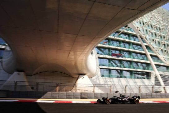 Zhou Guanyu (CHN) Alfa Romeo F1 Team C43.
28.11.2023. Formula 1 Testing, Yas Marina Circuit, Abu Dhabi, Tuesday.
- www.xpbimages.com, EMail: requests@xpbimages.com © Copyright: Batchelor / XPB Images