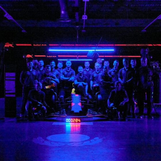 Video: Red Bull’s pitch black perfect pit stop