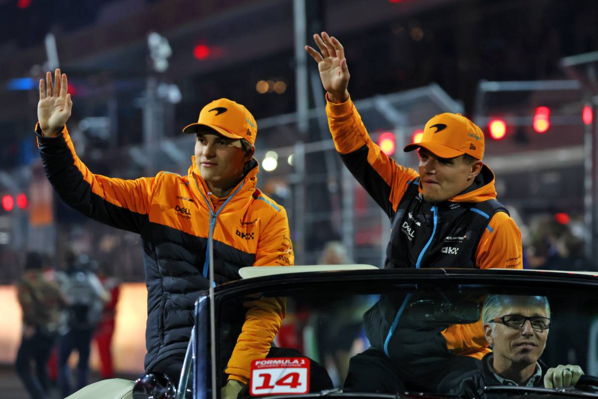 (L to R): Oscar Piastri (AUS) McLaren and Lando Norris (GBR) McLaren on the drivers' parade. 18.11.2023. Formula 1 World Championship, Rd 22, Las Vegas Grand Prix, Las Vegas, Nevada, USA, Race Day. - www.xpbimages.com, EMail: requests@xpbimages.com &copy; Copyright: Coates / XPB Images