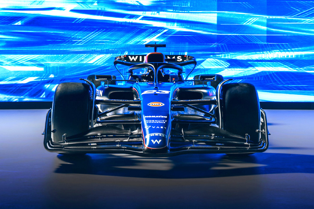 Albon forced to change driving style for new Williams FW46