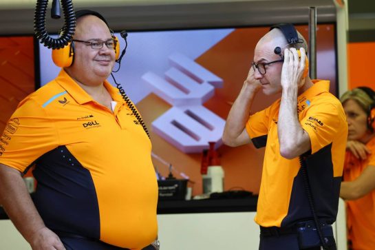 (L to R): Rob Marshall (GBR) McLaren Technical Director with David Sanchez (FRA) McLaren Technical Director of Car Concept and Performance.
21.02.2024. Formula 1 Testing, Sakhir, Bahrain, Day One.
- www.xpbimages.com, EMail: requests@xpbimages.com © Copyright: Batchelor / XPB Images