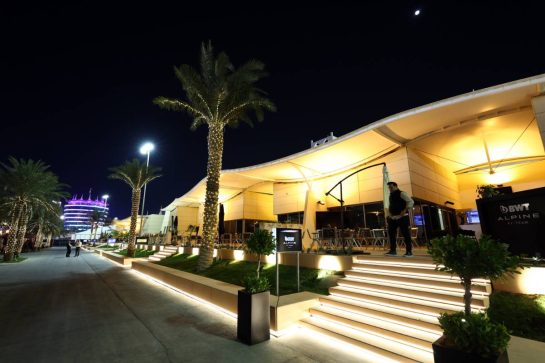 Paddock atmosphere - Alpine F1 Team.
21.02.2024. Formula 1 Testing, Sakhir, Bahrain, Day One.
- www.xpbimages.com, EMail: requests@xpbimages.com © Copyright: Moy / XPB Images