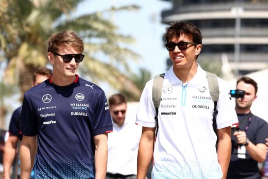 (L to R): Logan Sargeant (USA) Williams Racing with team mate Alexander Albon (THA) Williams Racing.
28.02.2024. Formula 1 World Championship, Rd 1, Bahrain Grand Prix, Sakhir, Bahrain, Preparation Day.
 - www.xpbimages.com, EMail: requests@xpbimages.com &copy; Copyright: Coates / XPB Images