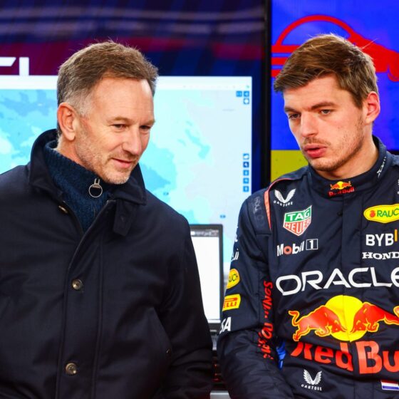 Verstappen ‘absolutely’ committed to staying with Red Bull