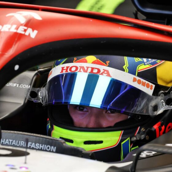 Red Bull junior Iwasa to replace Ricciardo for Japanese GP FP1