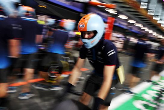 Williams Racing practices pit stops.
06.03.2024. Formula 1 World Championship, Rd 2, Saudi Arabian Grand Prix, Jeddah, Saudi Arabia, Preparation Day.
- www.xpbimages.com, EMail: requests@xpbimages.com © Copyright: Bearne / XPB Images