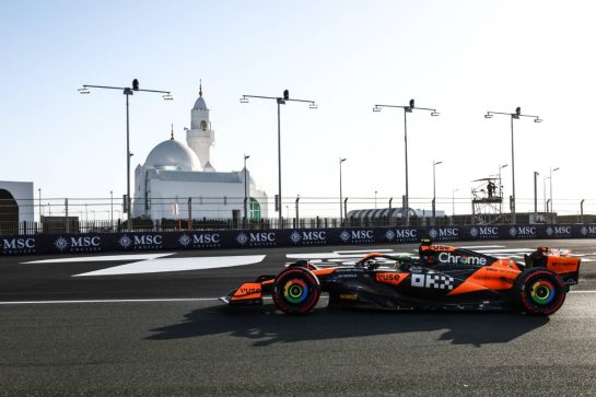 Lando Norris (GBR), McLaren F1 Team
07.03.2024. Formula 1 World Championship, Rd 2, Saudi Arabian Grand Prix, Jeddah, Saudi Arabia, Practice Day.
- www.xpbimages.com, EMail: requests@xpbimages.com © Copyright: Charniaux / XPB Images