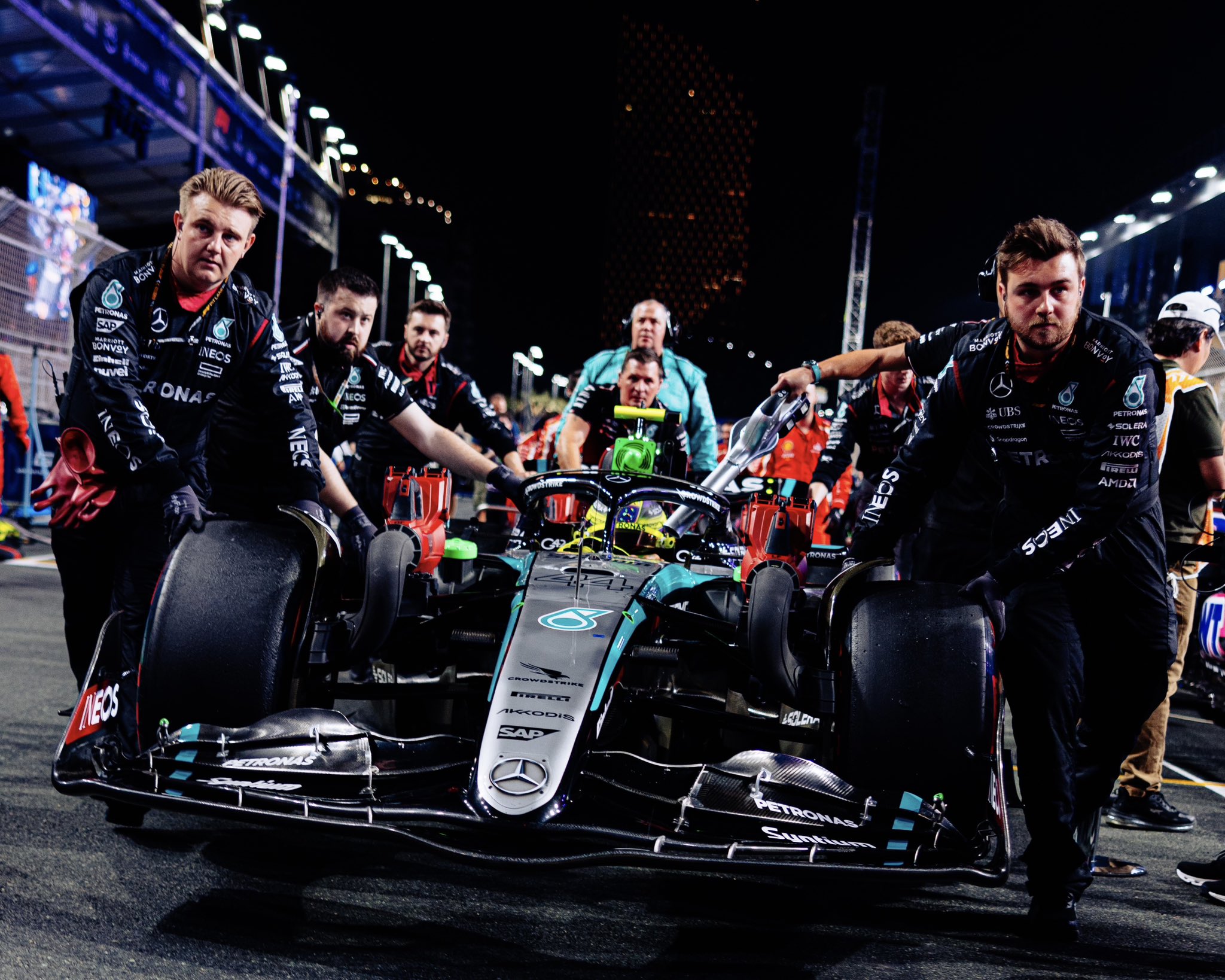 Mercedes planning ‘experiments’ in Melbourne to fix W15 issues