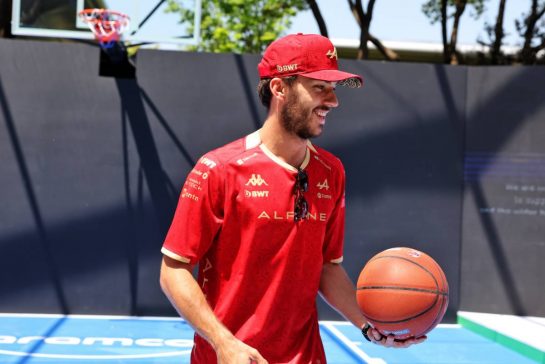 Pierre Gasly (FRA) Alpine F1 Team plays basketball in the paddock.
18.04.2024. Formula 1 World Championship, Rd 5, Chinese Grand Prix, Shanghai, China, Preparation Day.
- www.xpbimages.com, EMail: requests@xpbimages.com &copy; Copyright: Bearne / XPB Images