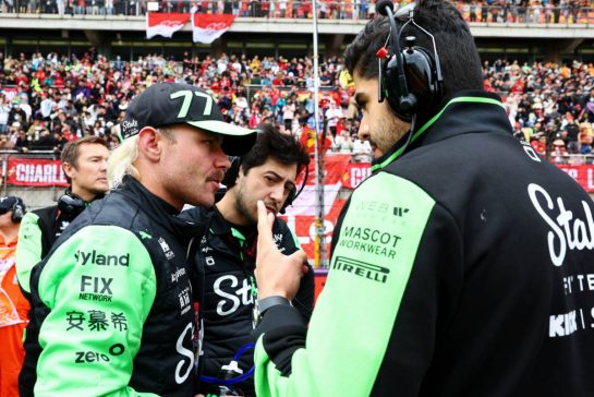 Valtteri Bottas (FIN) Sauber on the grid.
20.04.2024. Formula 1 World Championship, Rd 5, Chinese Grand Prix, Shanghai, China, Sprint and Qualifying Day.
- www.xpbimages.com, EMail: requests@xpbimages.com &copy; Copyright: Batchelor / XPB Images