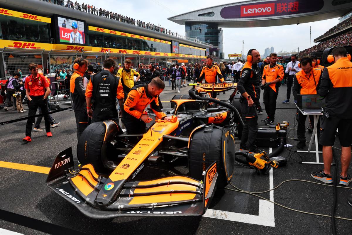 Chinese GP: Huge Sprint win for Verstappen over Hamilton