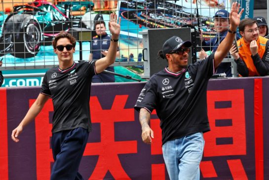 (L to R): George Russell (GBR) Mercedes AMG F1 and Lewis Hamilton (GBR) Mercedes AMG F1 on the drivers' parade.
21.04.2024. Formula 1 World Championship, Rd 5, Chinese Grand Prix, Shanghai, China, Race Day.
- www.xpbimages.com, EMail: requests@xpbimages.com © Copyright: Batchelor / XPB Images
