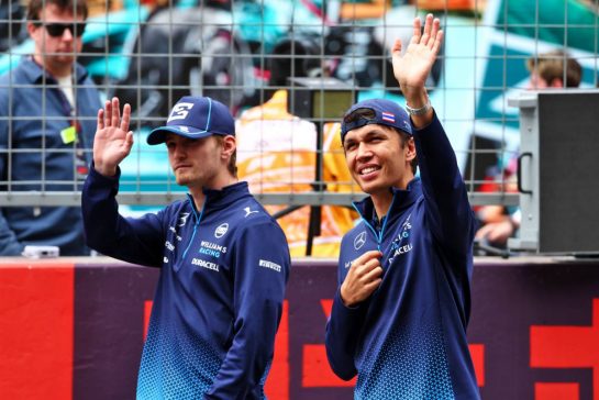 (L to R): Logan Sargeant (USA) Williams Racing and Alexander Albon (THA) Williams Racing on the drivers' parade.
21.04.2024. Formula 1 World Championship, Rd 5, Chinese Grand Prix, Shanghai, China, Race Day.
- www.xpbimages.com, EMail: requests@xpbimages.com © Copyright: Coates / XPB Images