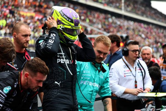 Lewis Hamilton (GBR) Mercedes AMG F1 on the grid.
21.04.2024. Formula 1 World Championship, Rd 5, Chinese Grand Prix, Shanghai, China, Race Day.
- www.xpbimages.com, EMail: requests@xpbimages.com © Copyright: Batchelor / XPB Images