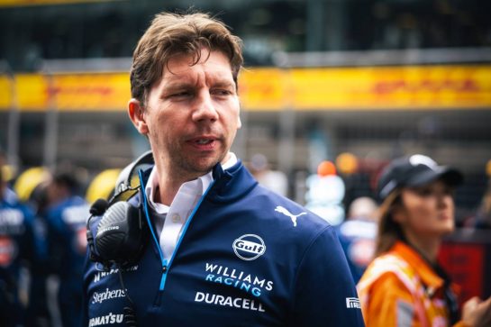 James Vowles (GBR) Williams Racing Team Principal on the grid.
21.04.2024. Formula 1 World Championship, Rd 5, Chinese Grand Prix, Shanghai, China, Race Day.
- www.xpbimages.com, EMail: requests@xpbimages.com © Copyright: Bearne / XPB Images