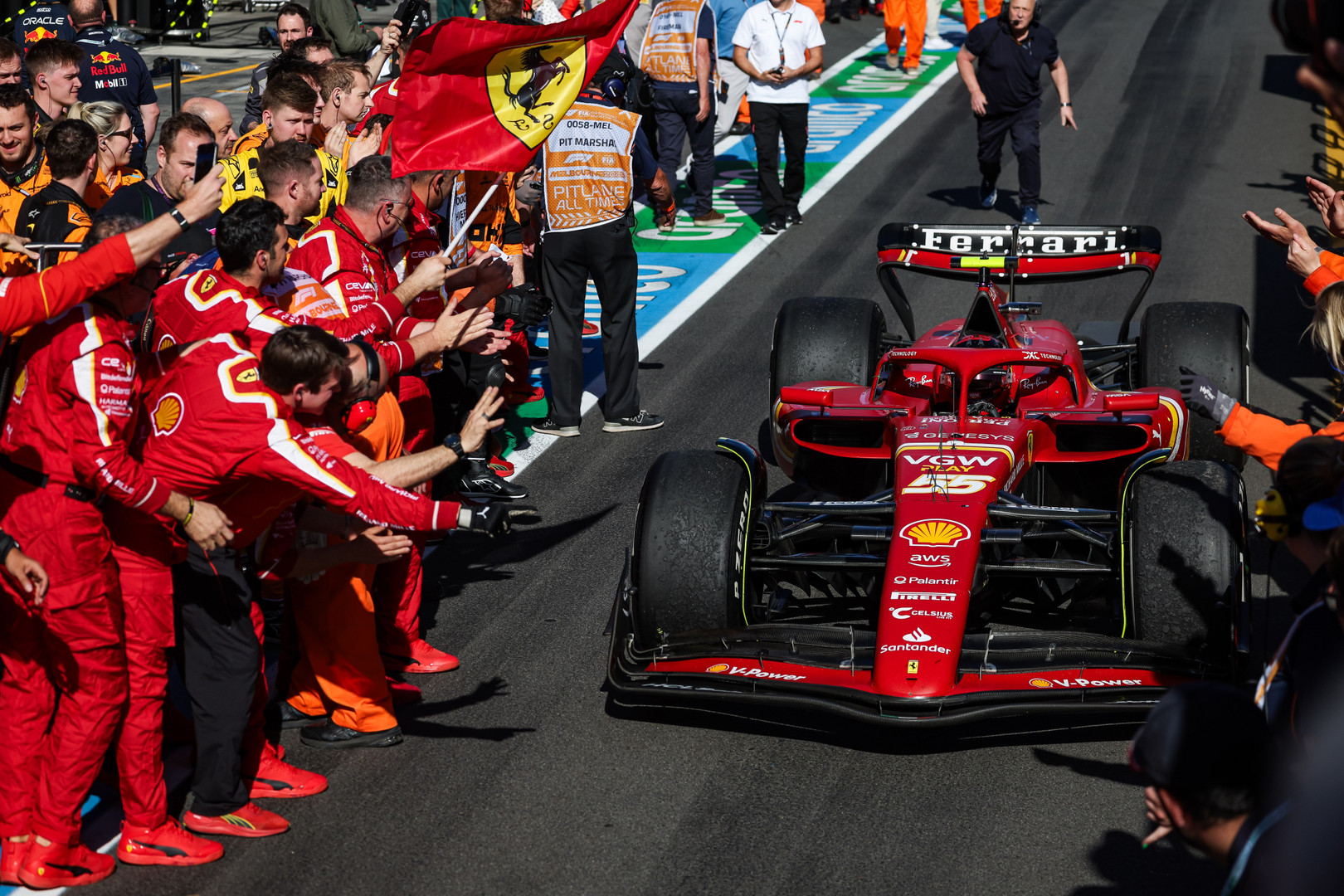 Hill sees Suzuka as ‘big test’ for Red Bull-Ferrari rivalry