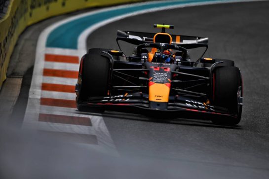 Sergio Perez (MEX) Red Bull Racing RB20.
03.05.2024. Formula 1 World Championship, Rd 6, Miami Grand Prix, Miami, Florida, USA, Sprint Qualifying Day.
- www.xpbimages.com, EMail: requests@xpbimages.com © Copyright: Price / XPB Images